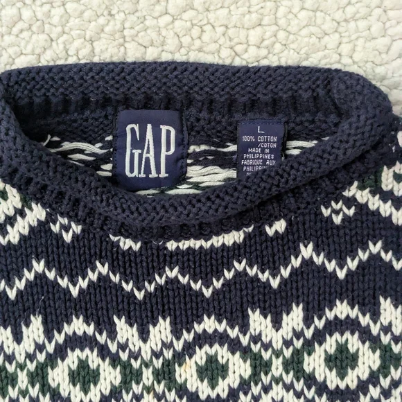 GAP Men's Navy and Cream Patterned Crewneck Sweater - Picture 2 of 5